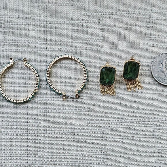 Spring Street Earrings Set of 2 Earrings Stud and Hoop Green Tone Jewelry - Picture 11 of 12